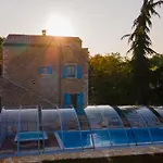 Julijud, Heated Pool, Jacuzzi, Dome And Sauna