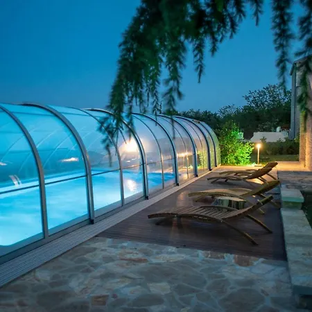 Julijud, Heated Pool, Jacuzzi, Dome And Sauna Vila Brajkovici (Pazin)