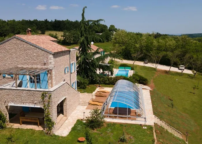 Julijud, Heated Pool, Jacuzzi, Dome And Sauna 别墅 *