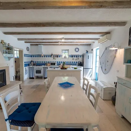 Julijud, Heated Pool, Jacuzzi, Dome And Sauna