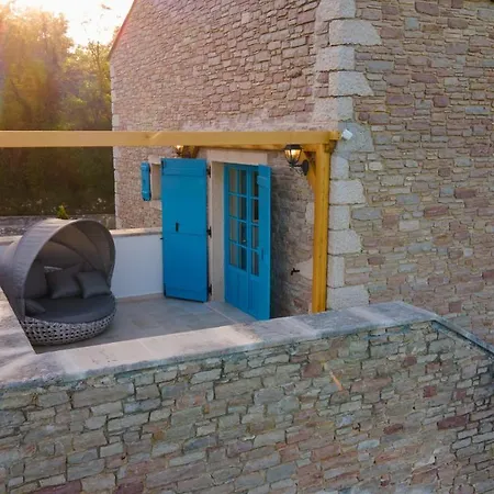 Julijud, Heated Pool, Jacuzzi, Dome And Sauna