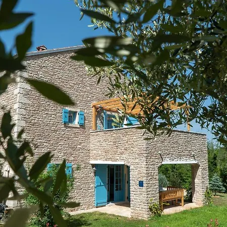 Julijud, Heated Pool, Jacuzzi, Dome And Sauna *