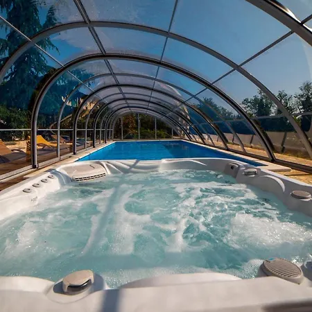 Julijud, Heated Pool, Jacuzzi, Dome And Sauna