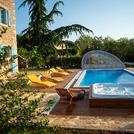 Julijud, Heated Pool, Jacuzzi, Dome And Sauna Villa *