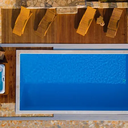 Julijud, Heated Pool, Jacuzzi, Dome And Sauna Vila