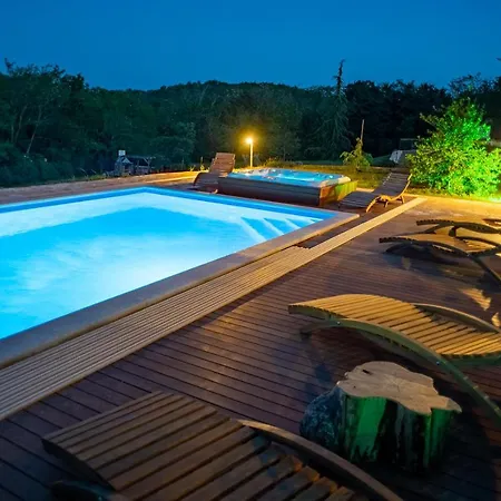 Julijud, Heated Pool, Jacuzzi, Dome And Sauna Villa