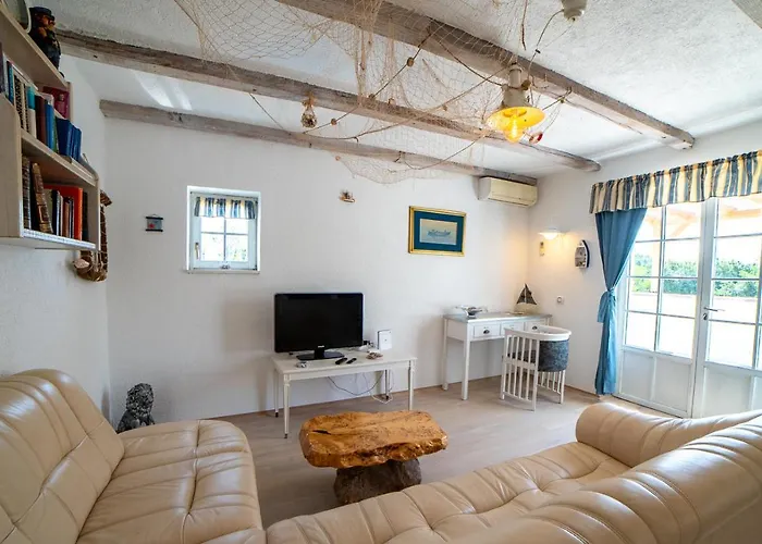 Villa Julijud, Heated Pool, Jacuzzi, Dome And Sauna
