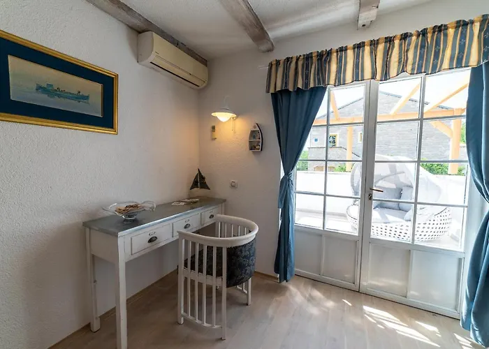 Julijud, Heated Pool, Jacuzzi, Dome And Sauna Villa