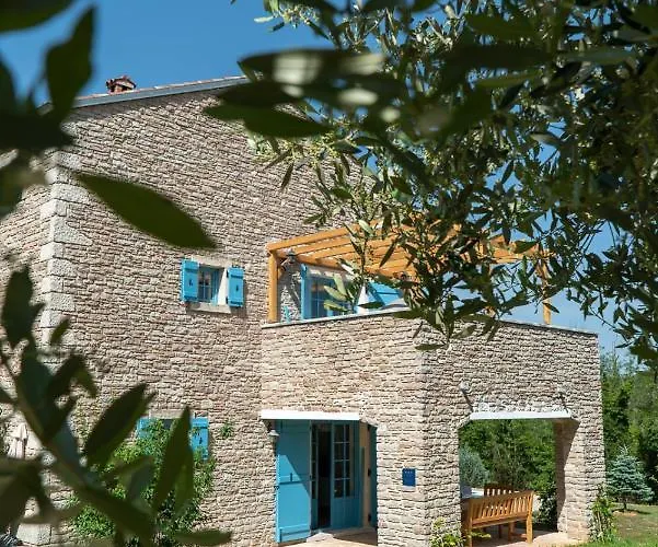 Julijud, Heated Pool, Jacuzzi, Dome And Sauna *