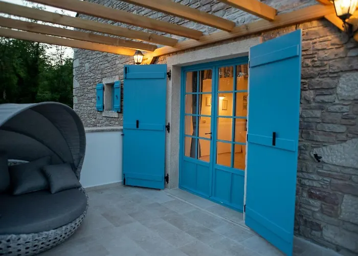 Julijud, Heated Pool, Jacuzzi, Dome And Sauna Villa *