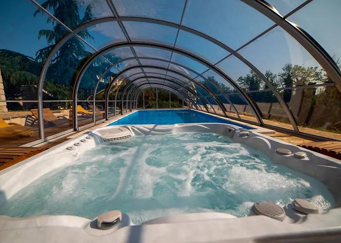 Julijud, Heated Pool, Jacuzzi, Dome And Sauna