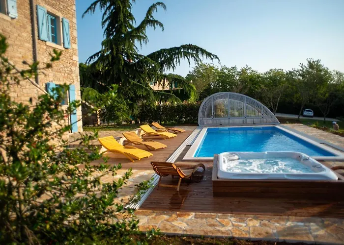 Julijud, Heated Pool, Jacuzzi, Dome And Sauna Villa *