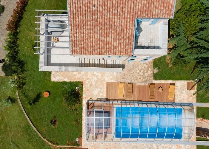 Julijud, Heated Pool, Jacuzzi, Dome And Sauna Villa *