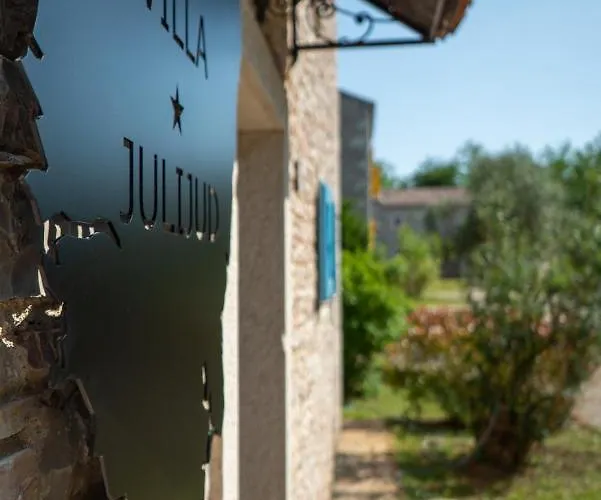 Julijud, Heated Pool, Jacuzzi, Dome And Sauna Villa Brajkovici (Pazin)