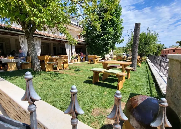 Julijud, Heated Pool, Jacuzzi, Dome And Sauna Villa *